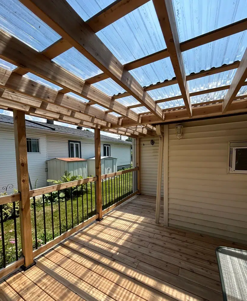 Construction et rénovation patio Bromont.